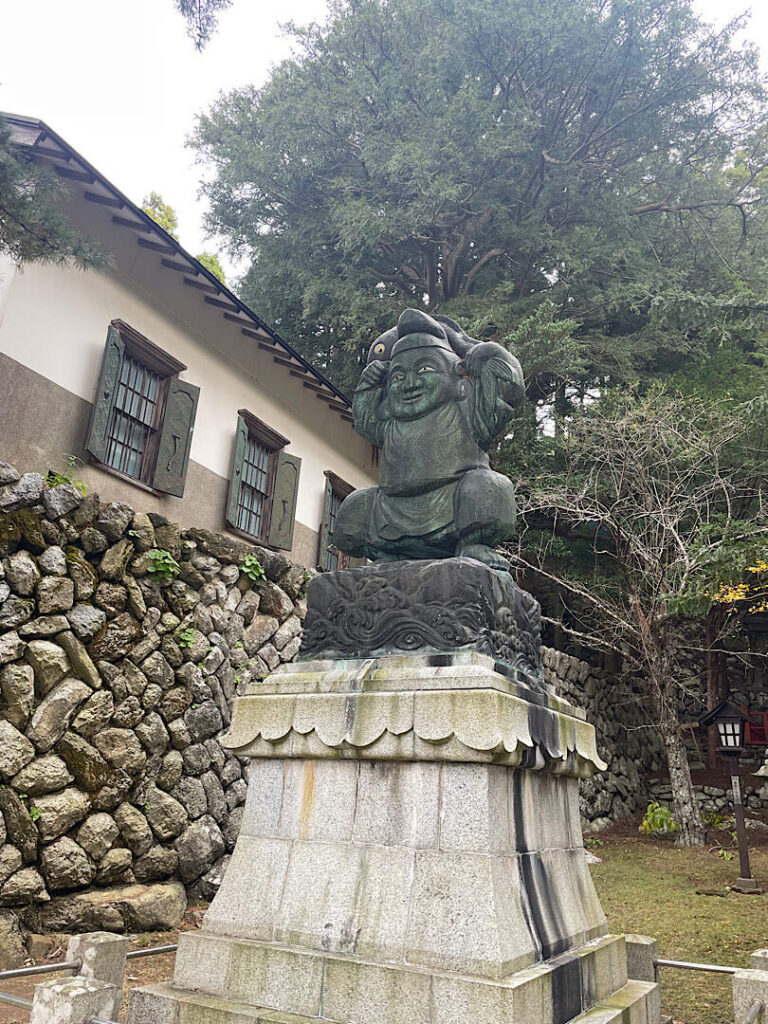 恵比須の像