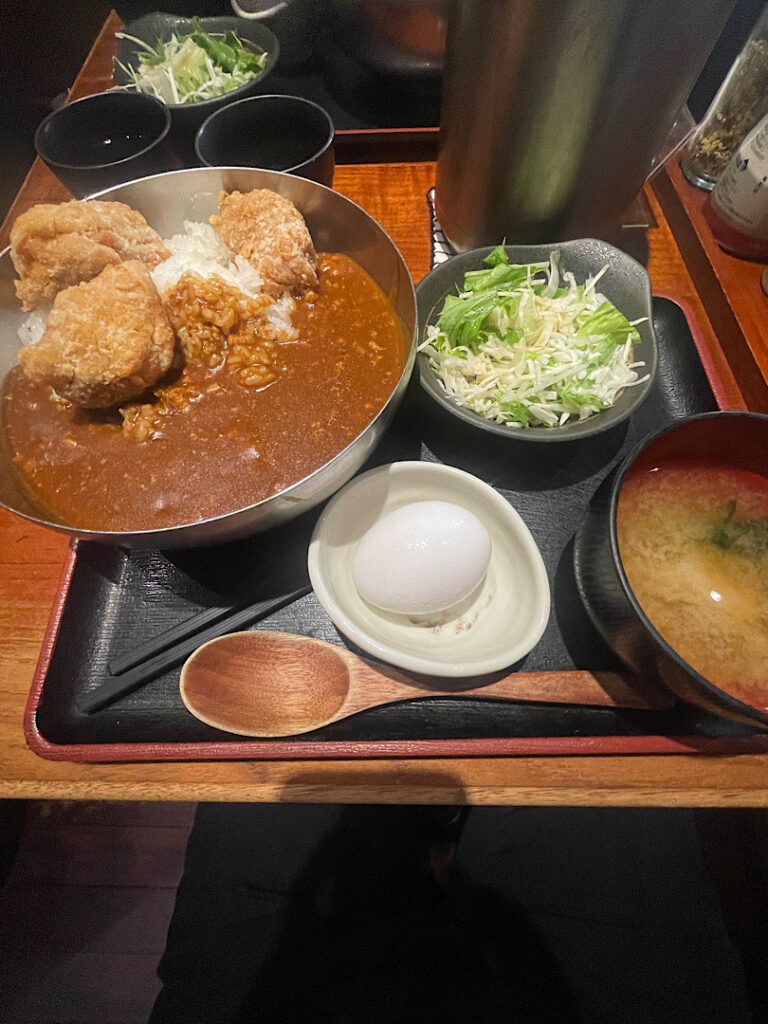注文した、鳥屋のカレーライス